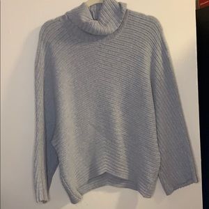 Turtleneck grey longsleeve